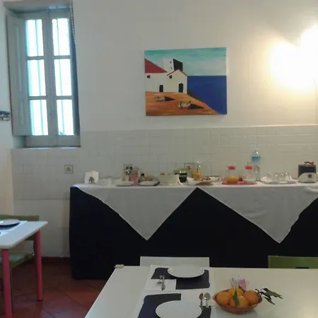 Caravaggio Basic Near Ortigia Panzió