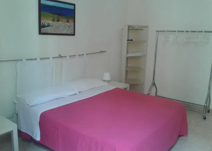 Caravaggio Basic Near Ortigia Bed & Breakfast