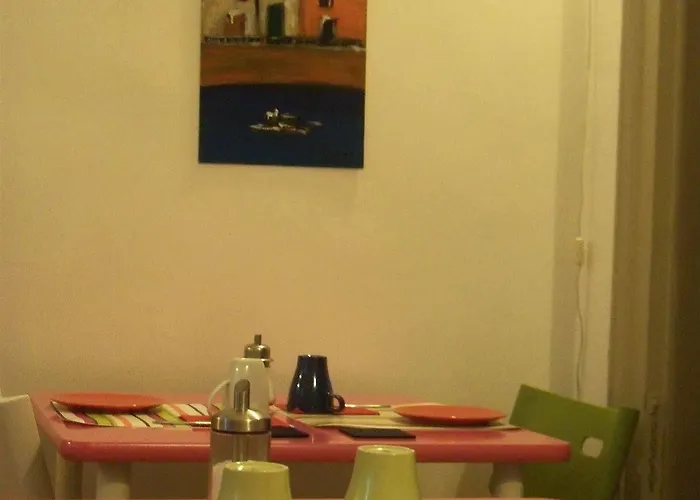 Bed & Breakfast Caravaggio Basic Near Ortigia 4*