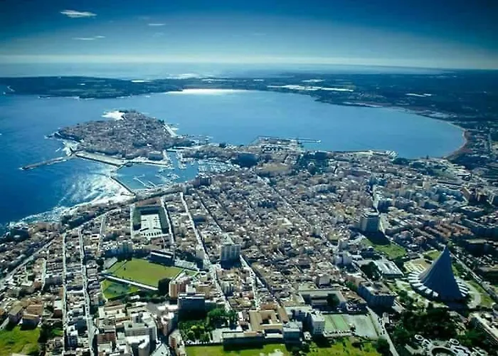 Caravaggio Basic Near Ortigia Panzió 4*